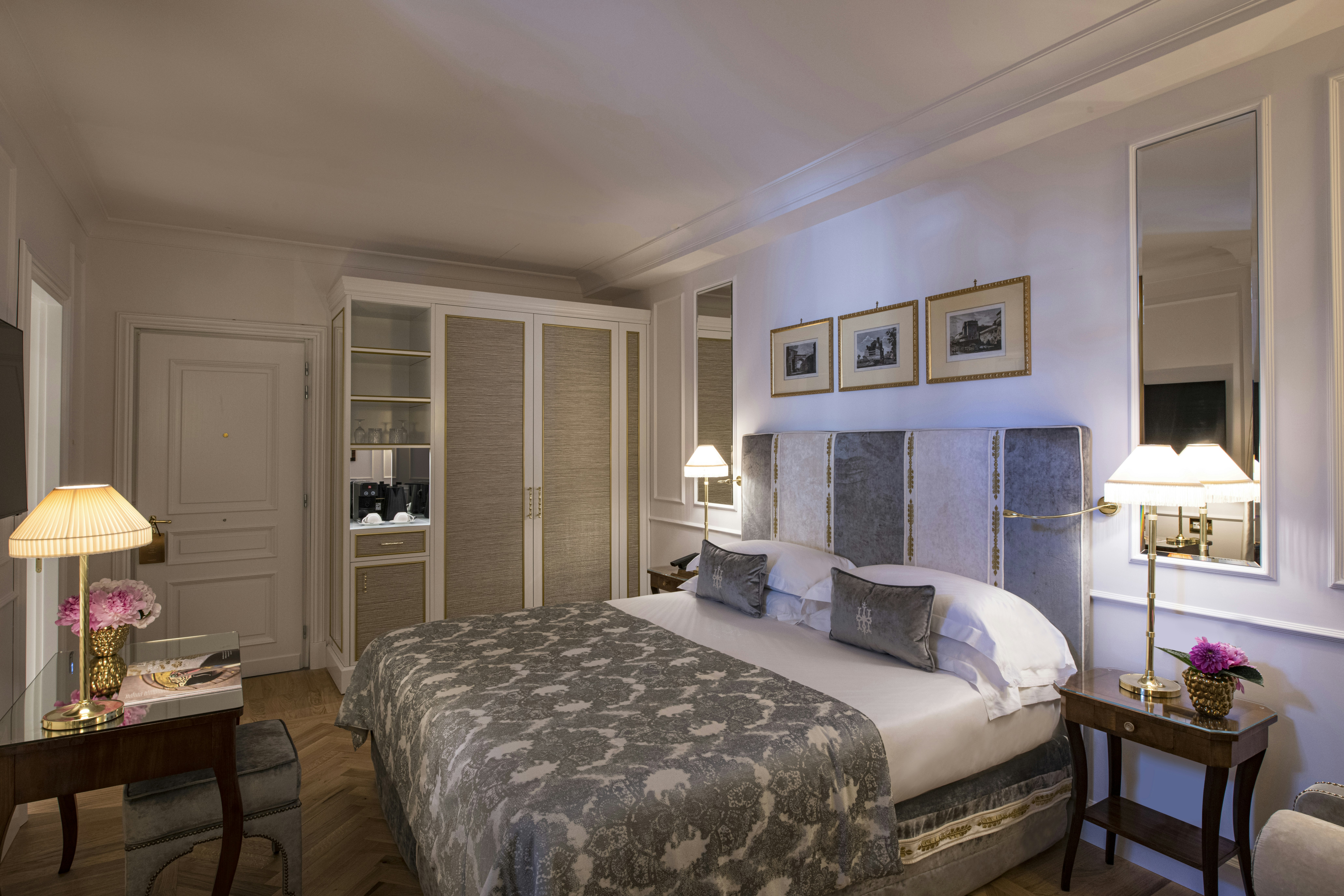 ROOM, TRIPLE