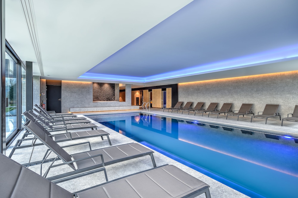 R hotel experiences 4/58