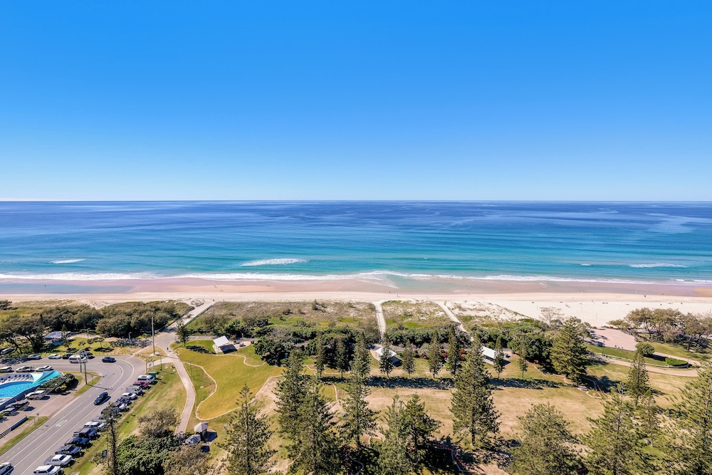 ULTIQA Beach Haven on Broadbeach 46/50