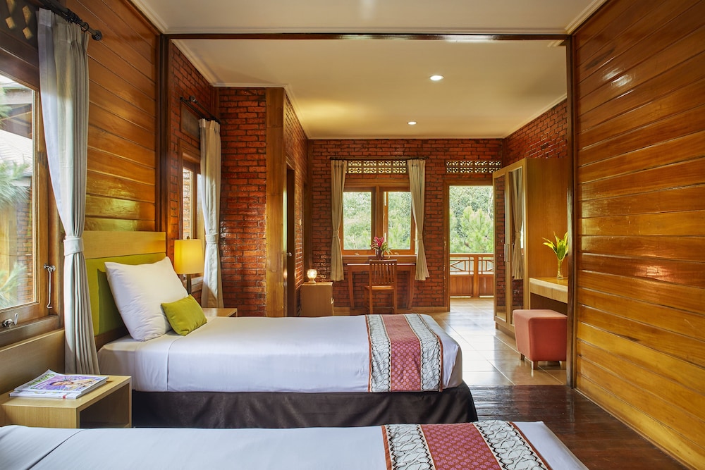 Jambuluwuk Convention Hall And Resort Puncak 14/56