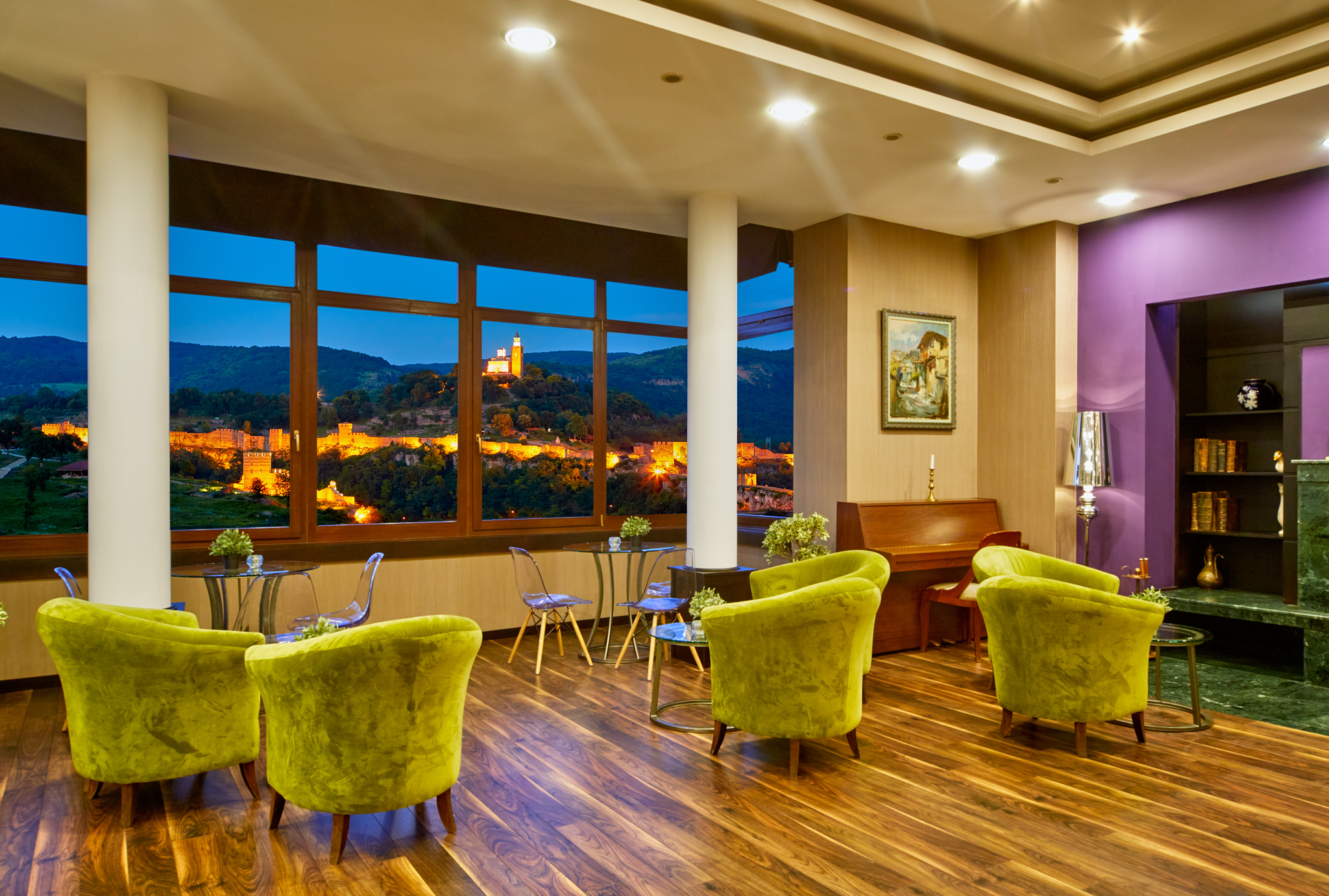 Yantra Grand Hotel 38/57