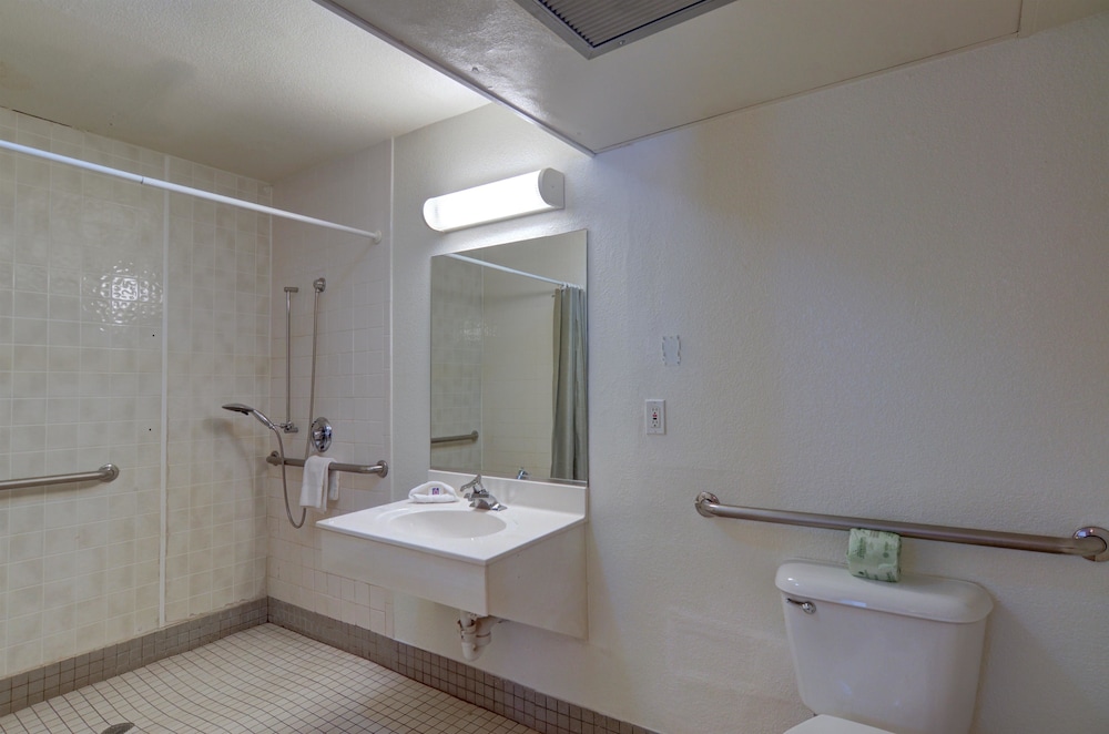 Motel6 Casper, WY 56/63