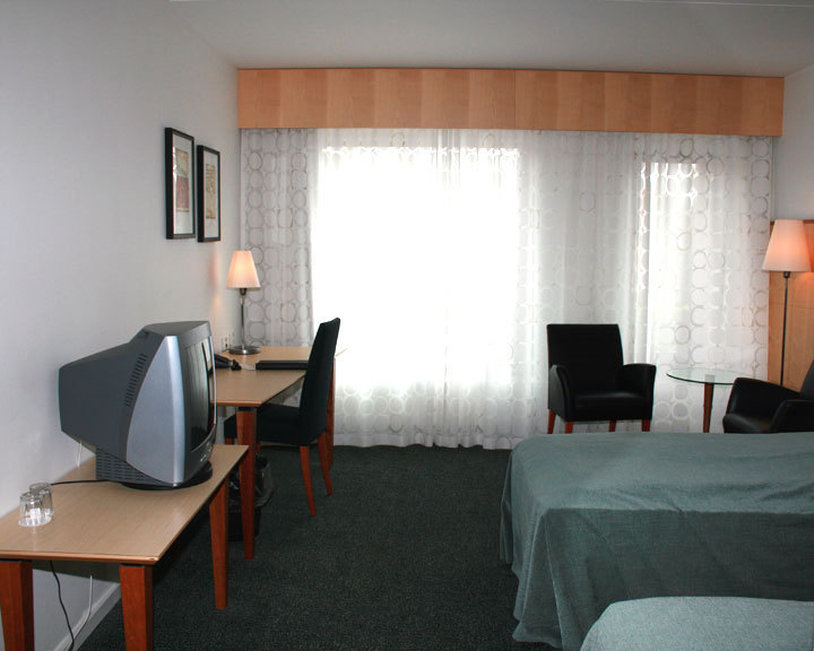 GLOSTRUP PARK HOTEL 50/50