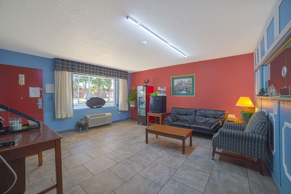 Mayfair Inn Williamston Hwy 64 26/50