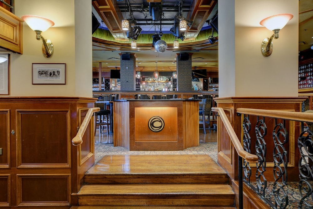Strathcona Hotel 28/42