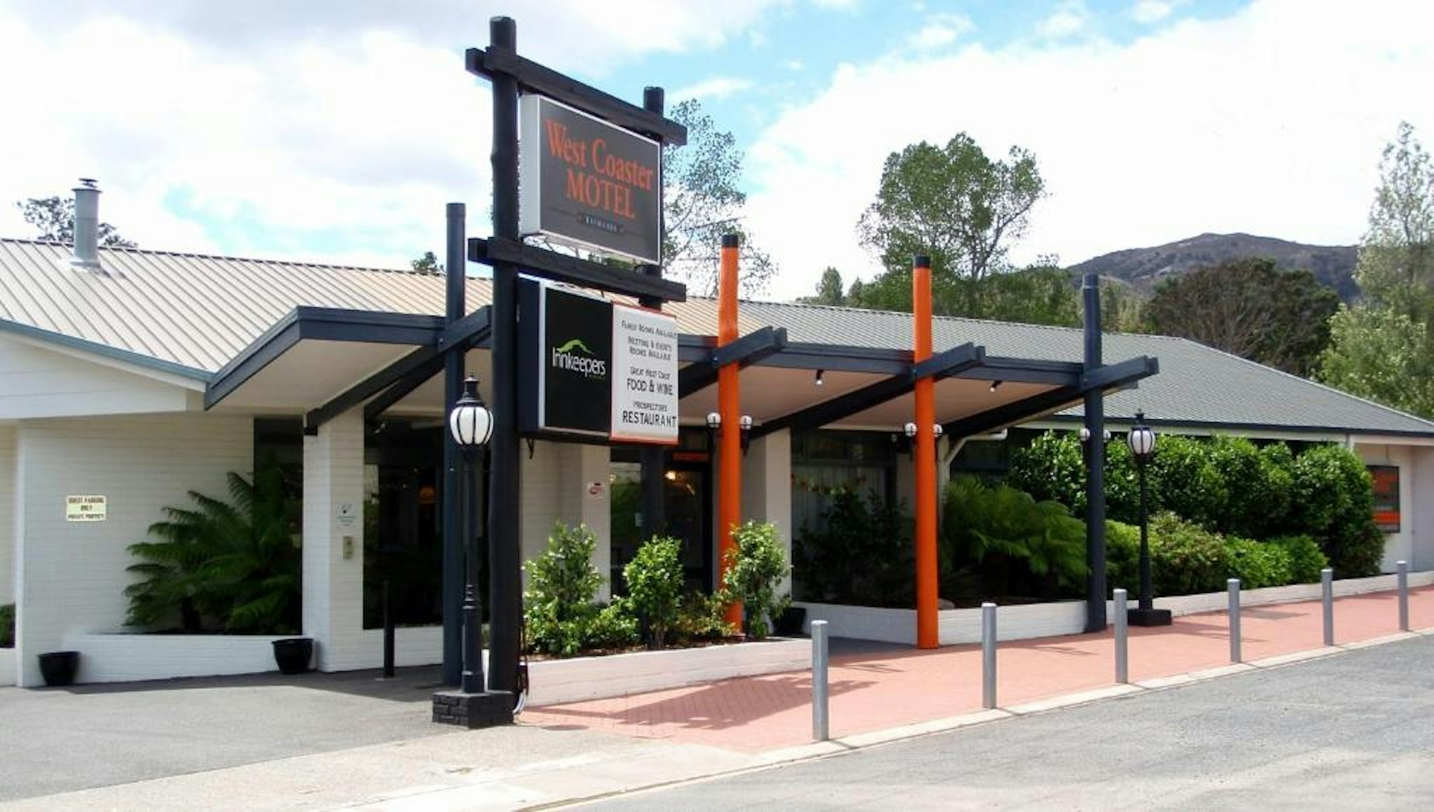 West Coaster Motel 1/5