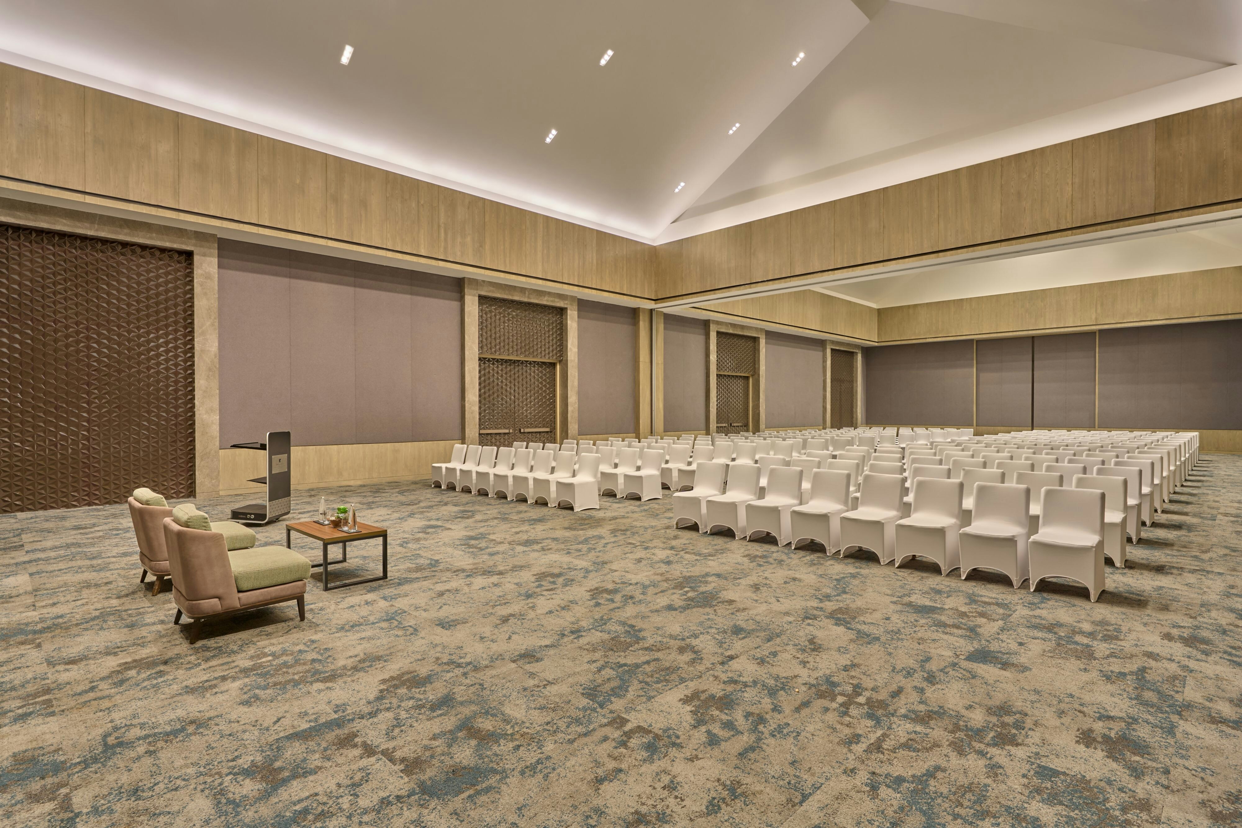 JW Marriott Bengaluru Prestige Golfshire Resort & Spa 12/12
