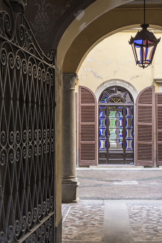 Palazzo Albricci Peregrini 3/50