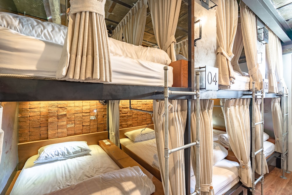 Siam Plug In Hostel 17/50