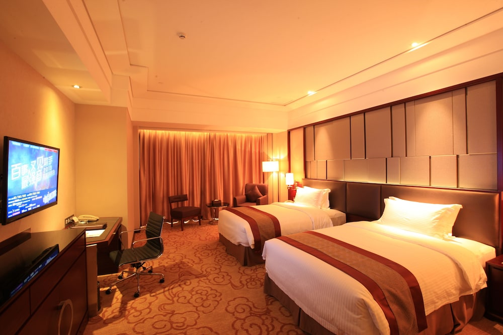 Avant-Garde Hotel 10/50