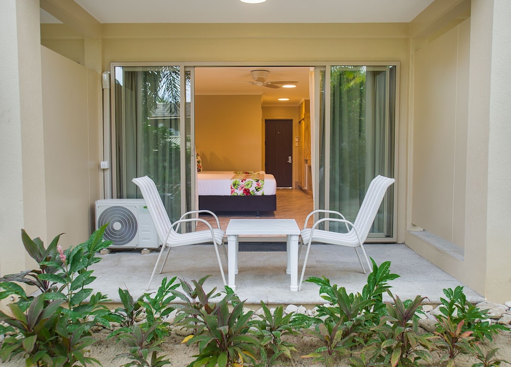 Edgewater Resort 40/71