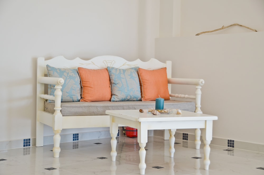Naxos Island Hotel 54/74