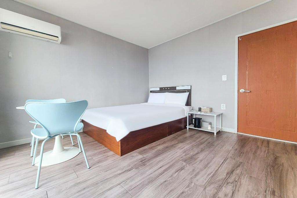 Anmyeondo Ocean Beach Motel 69/70