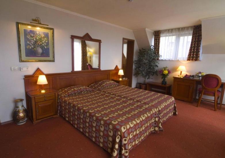Standard, Double Bed