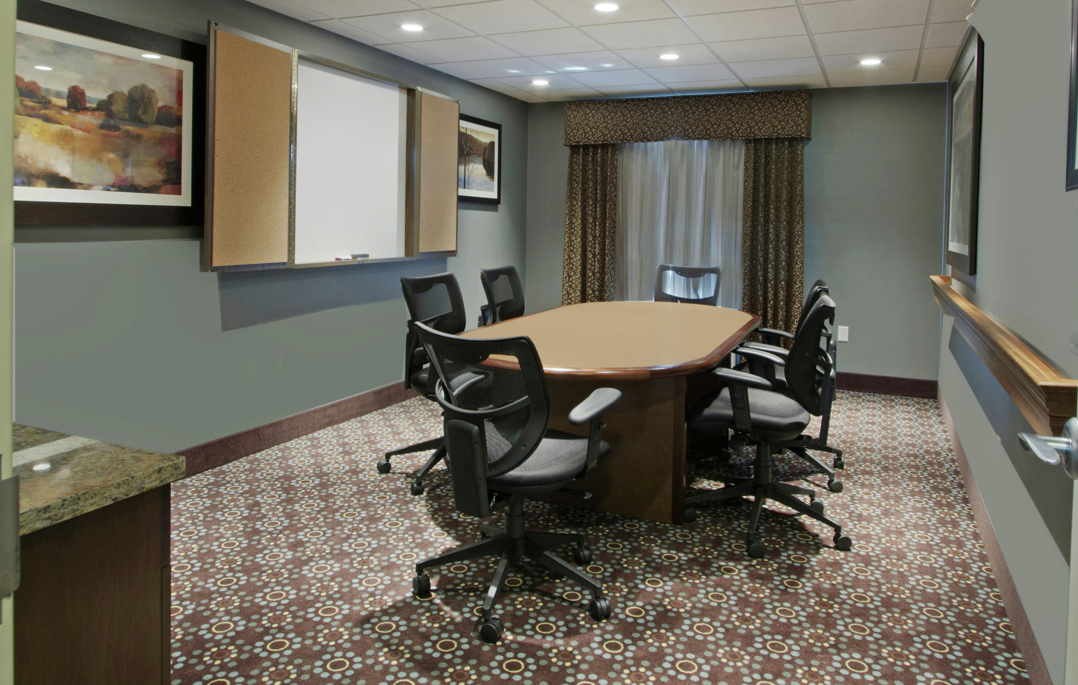 Hampton Inn Suites Grafton 34/46
