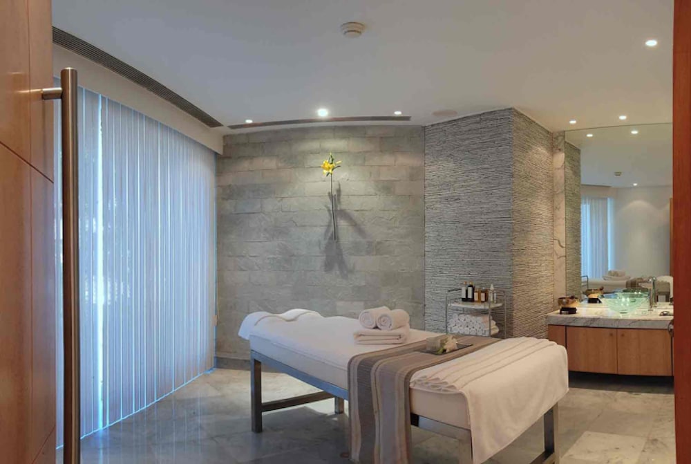 Hyatt Regency Delhi 36/72