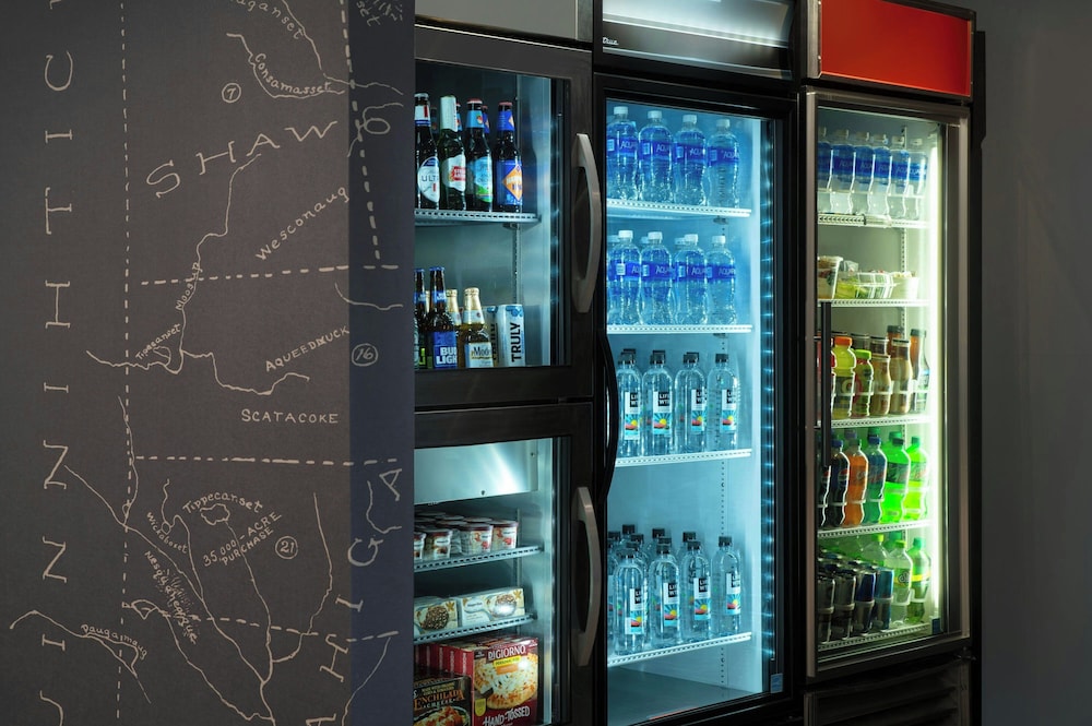 Courtyard By Marriott Providence Lincoln 7/50