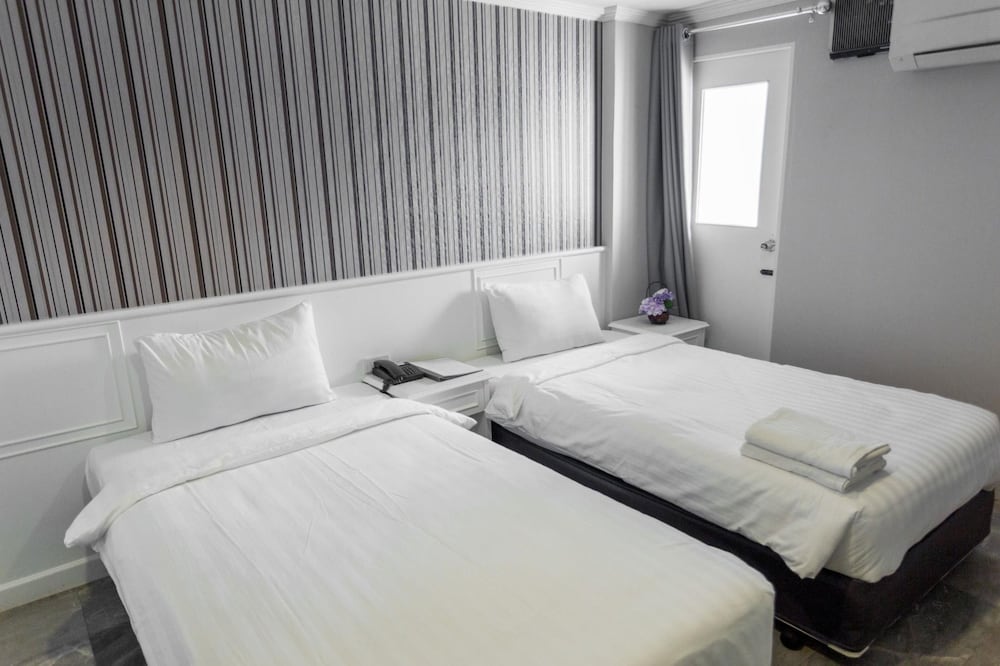 Chaipat Hotel 16/66