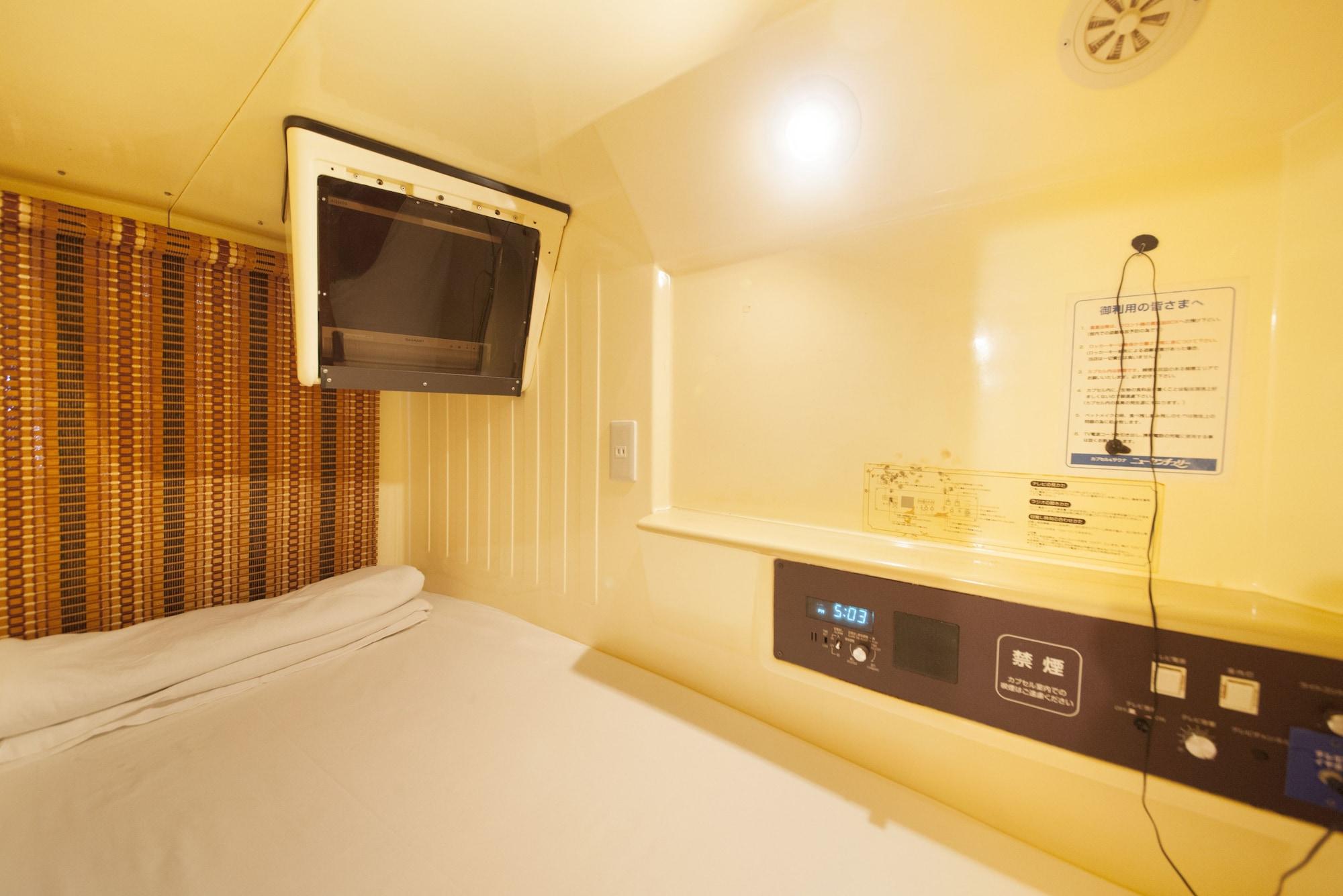 Male Dorm, Upper, Cabin