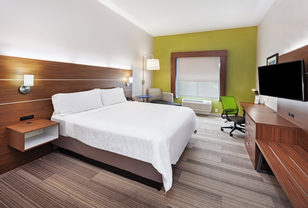 Holiday Inn Express Hotel Suites Orange 41/70
