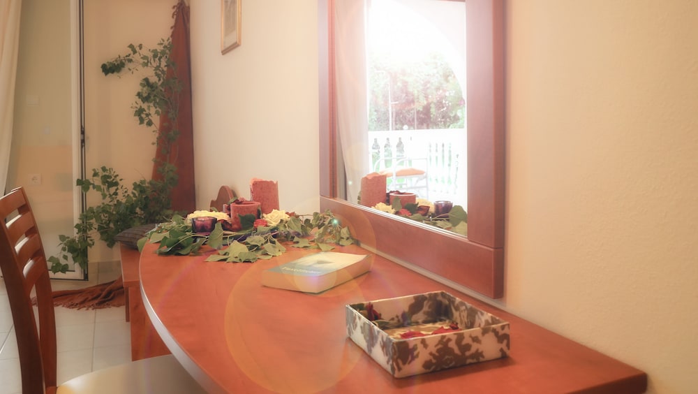 Belussi Beach Hotel & Suites 42/50