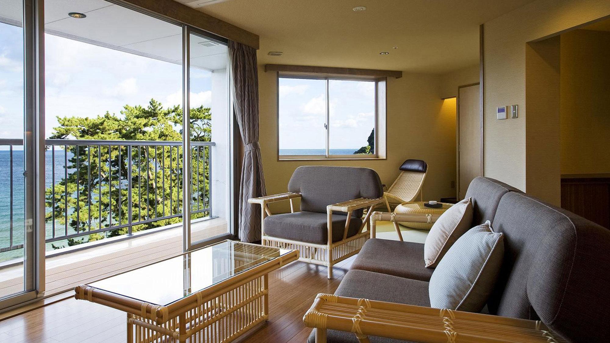 Japanese Western, Type A, Suite, with View, Bathtub