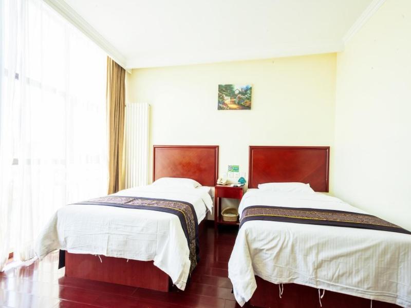 GreenTree Inn Chengde Railway Station Southeast Chengde Century City Business Hotel 25/60