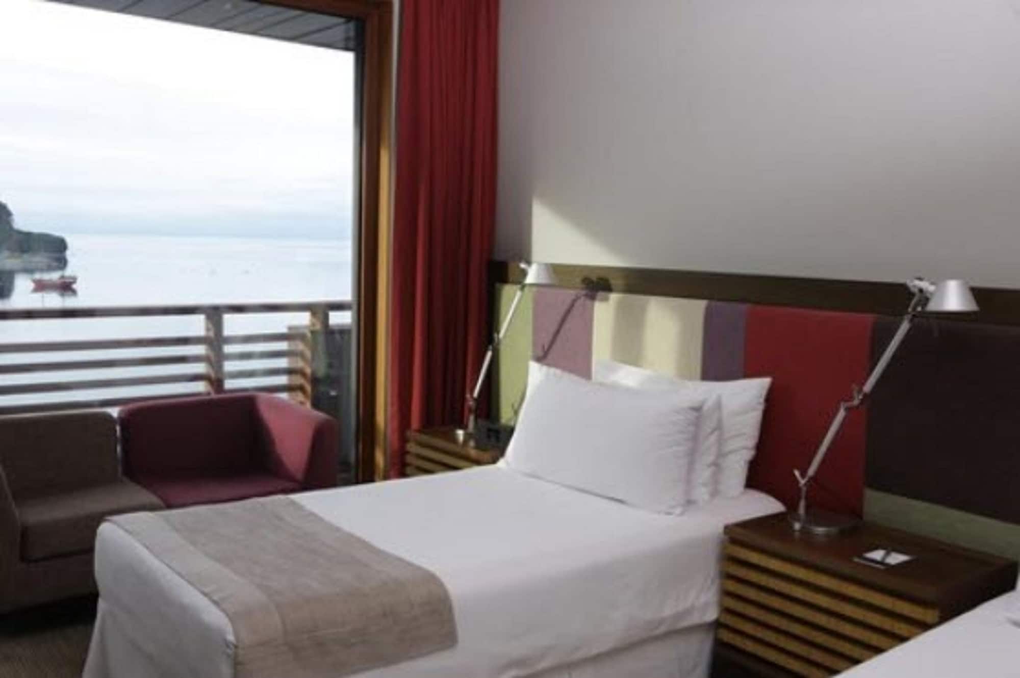 Standard, Twin Beds
