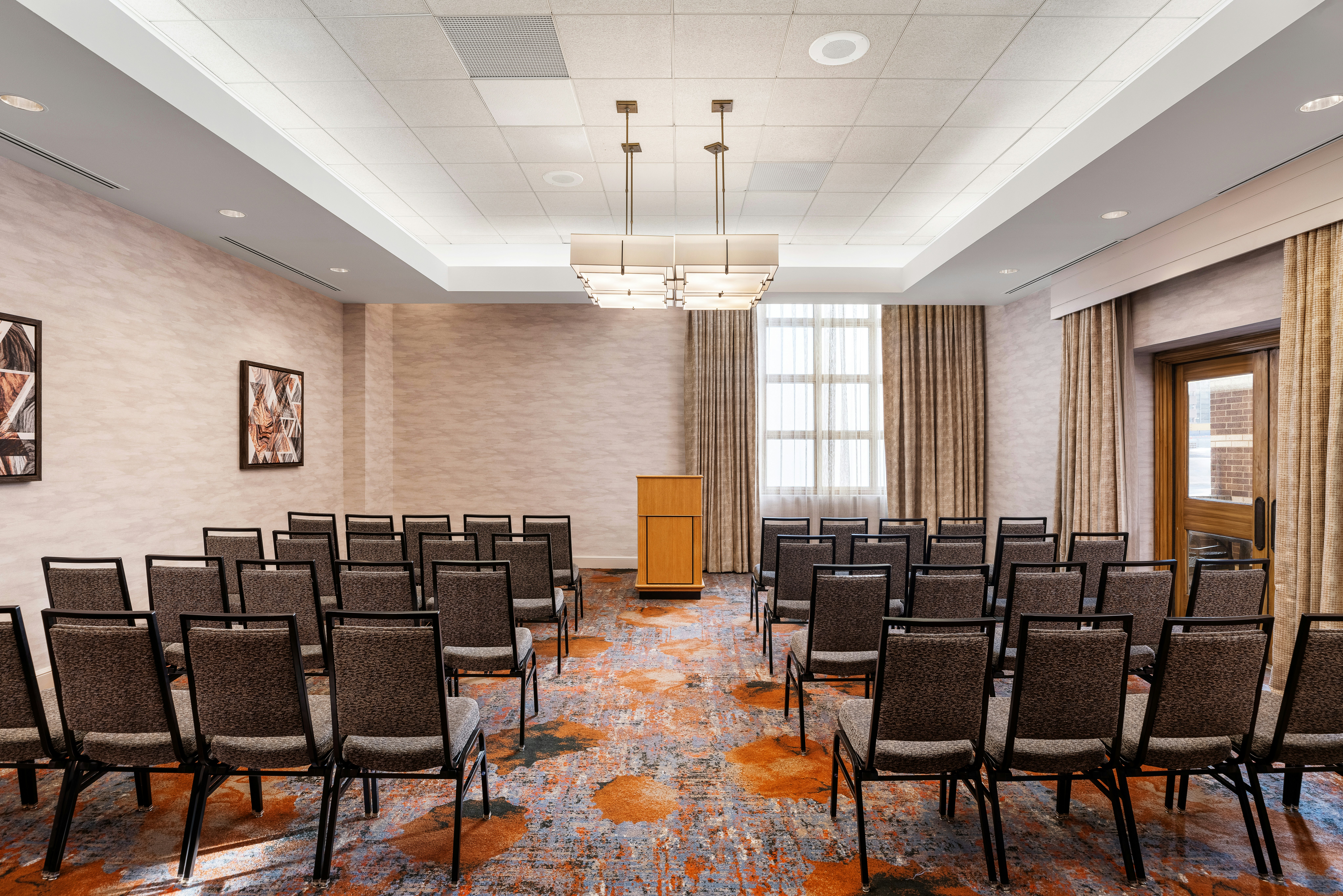 DoubleTree Suites by Hilton Austin Downtown Capitol 59/69
