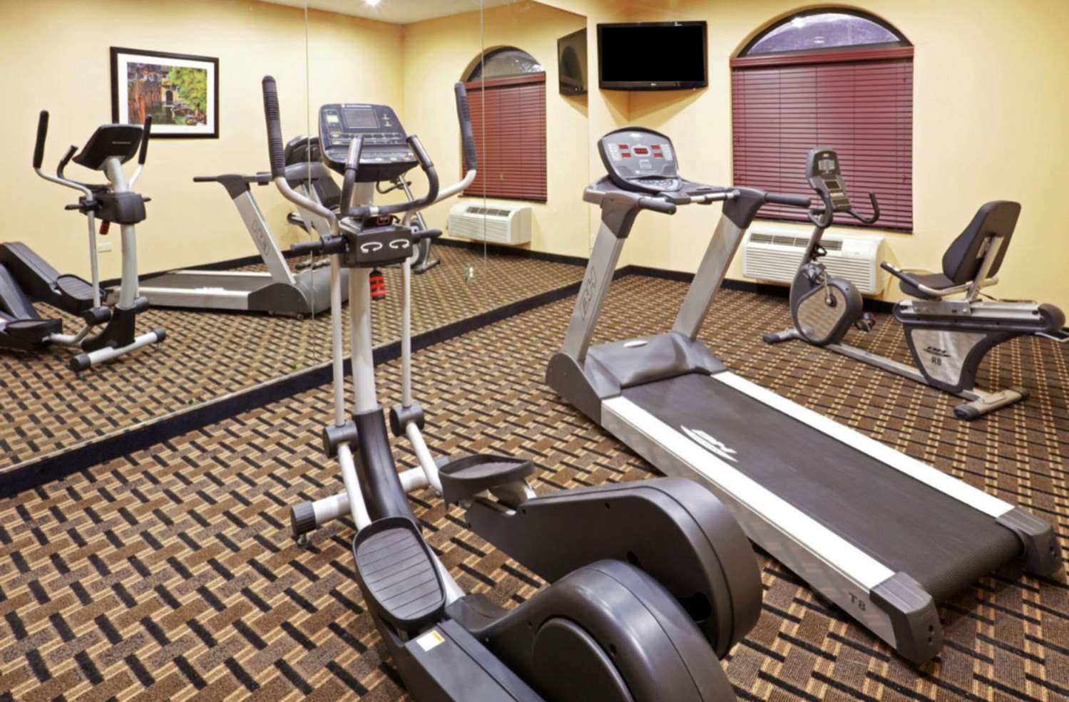 Comfort Inn & Suites Dallas Medical-Market Center 11/23