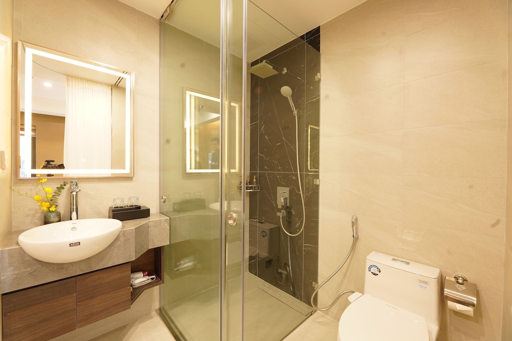 Gilson Hanoi Hotel 30/32
