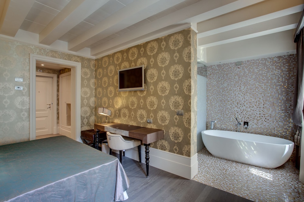 Hotel Moresco 8/42