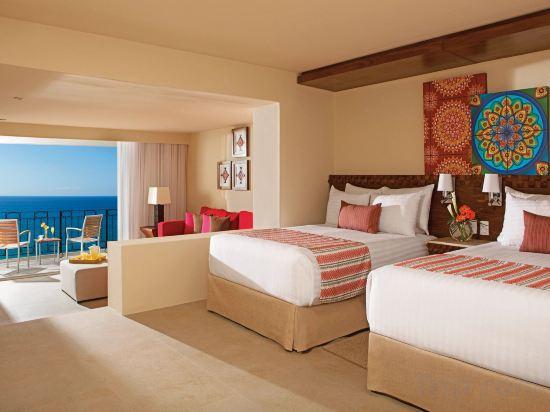 Junior Suite, Deluxe, 2 Double Beds, Bay View