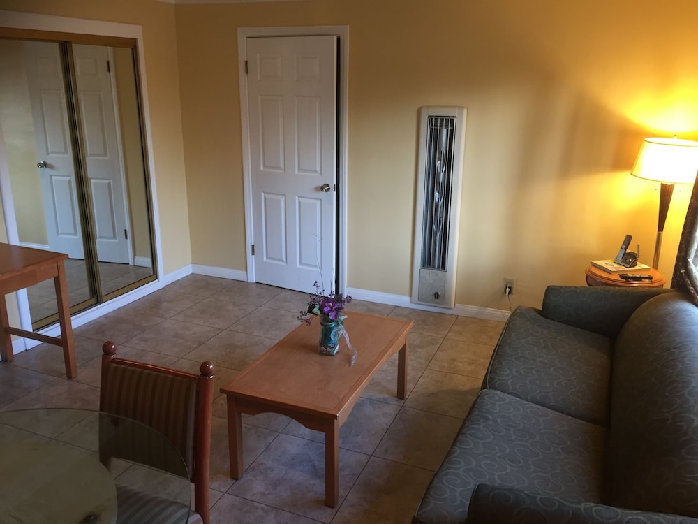 Bayshore Inn 22/44