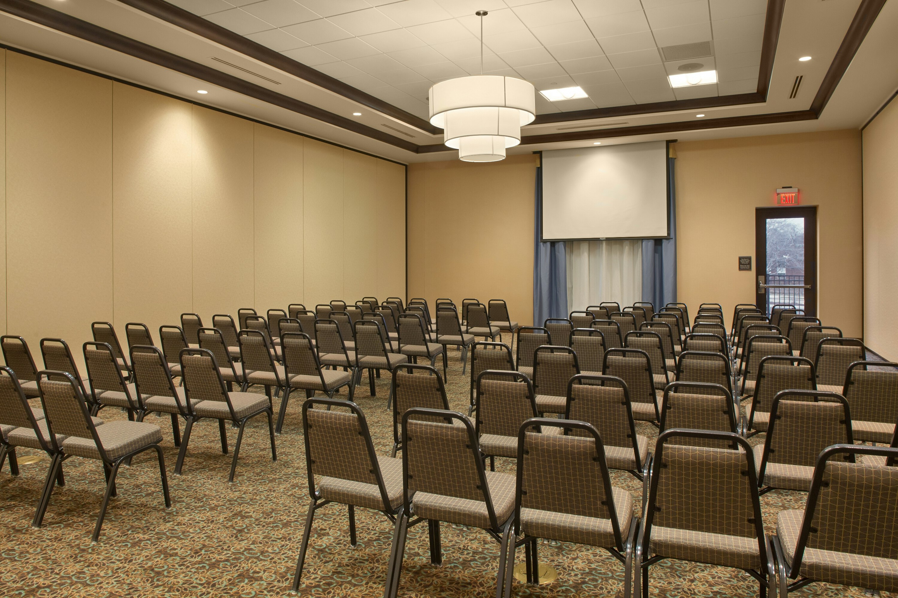 Hilton Garden Inn Akron 67/77