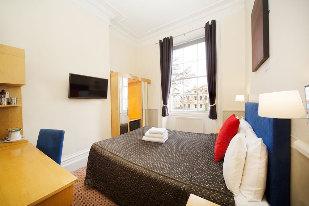 Rodney Hotel 19/48