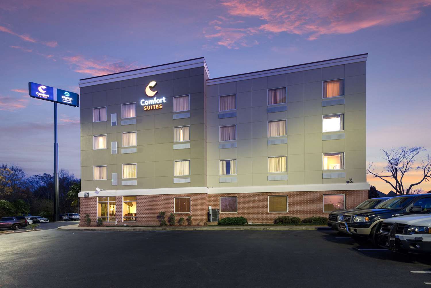 Comfort Suites Forsyth Near I-75 2/49
