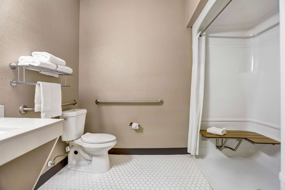 Motel6 Weatherford, TX 47/50