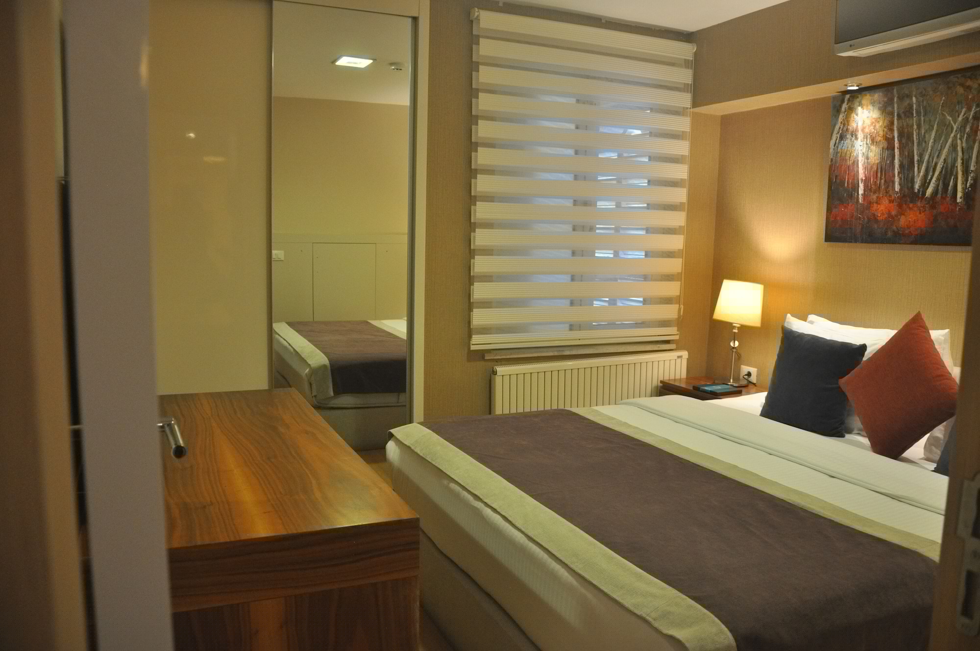 3 BEDROOMS, APARTMENT