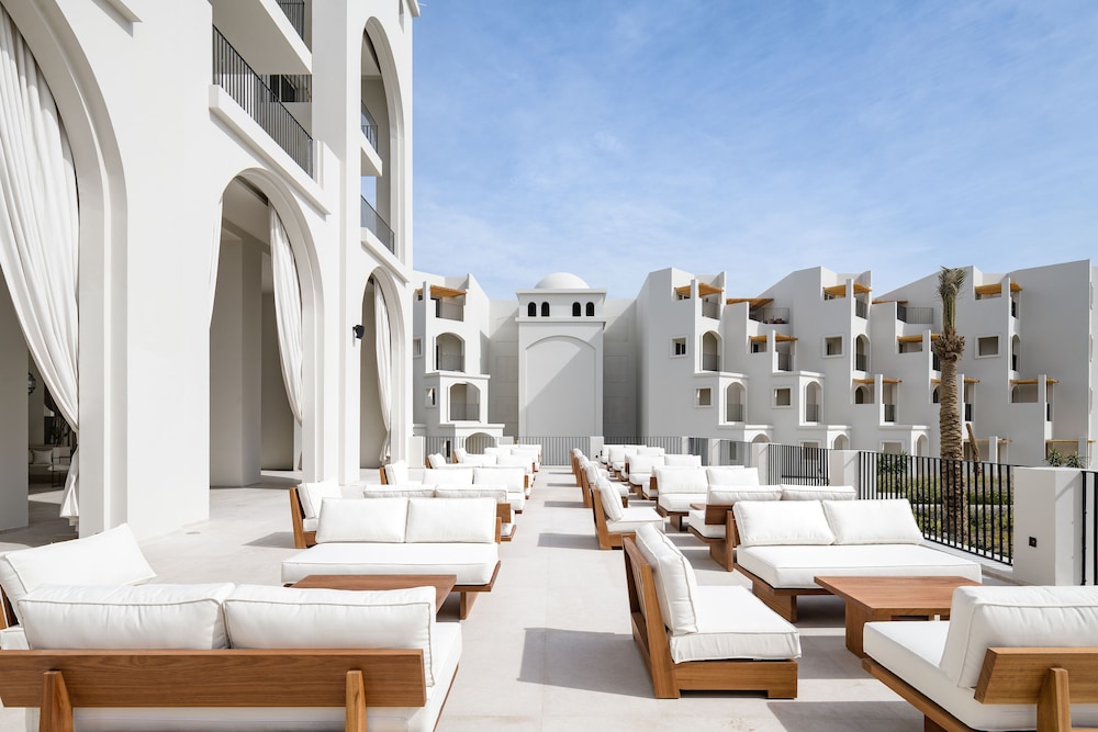 Serry Beach Resort 51/68