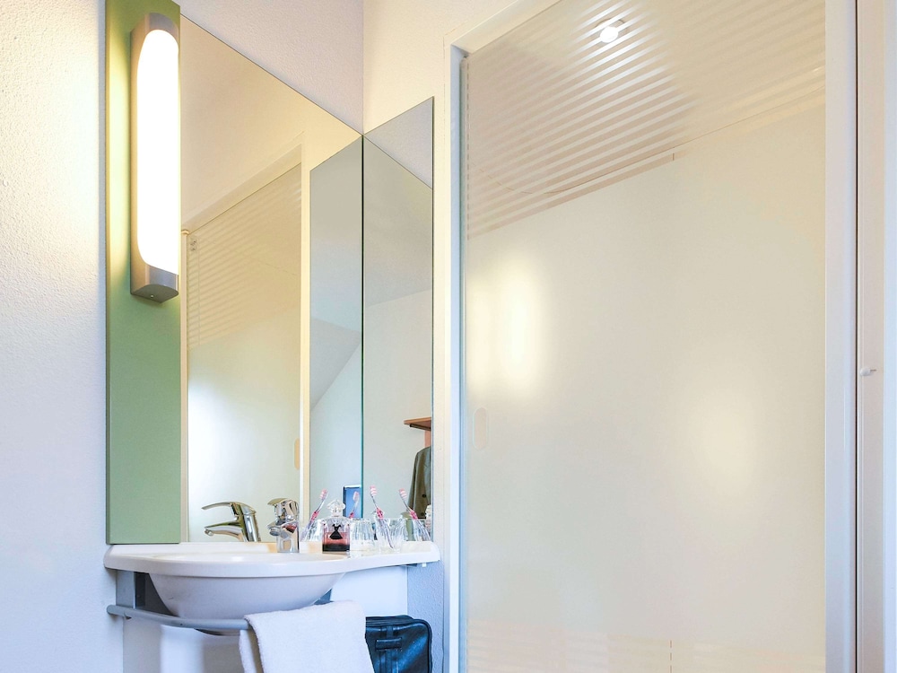 Ibis Budget Tours Nord 16/77