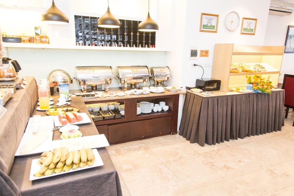 Skylark Boutique Hotel 48/50