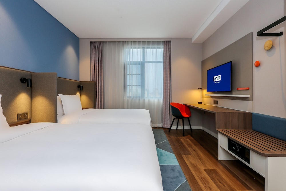Standard, Twin Beds, Extra Floor Space