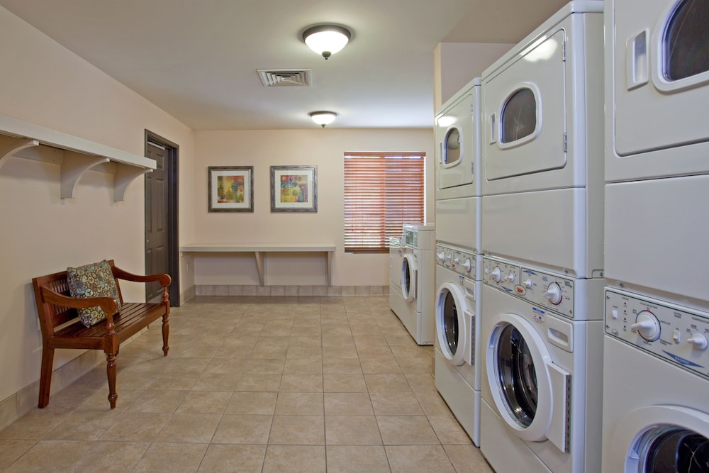Staybridge Suites Palmdale 27/43