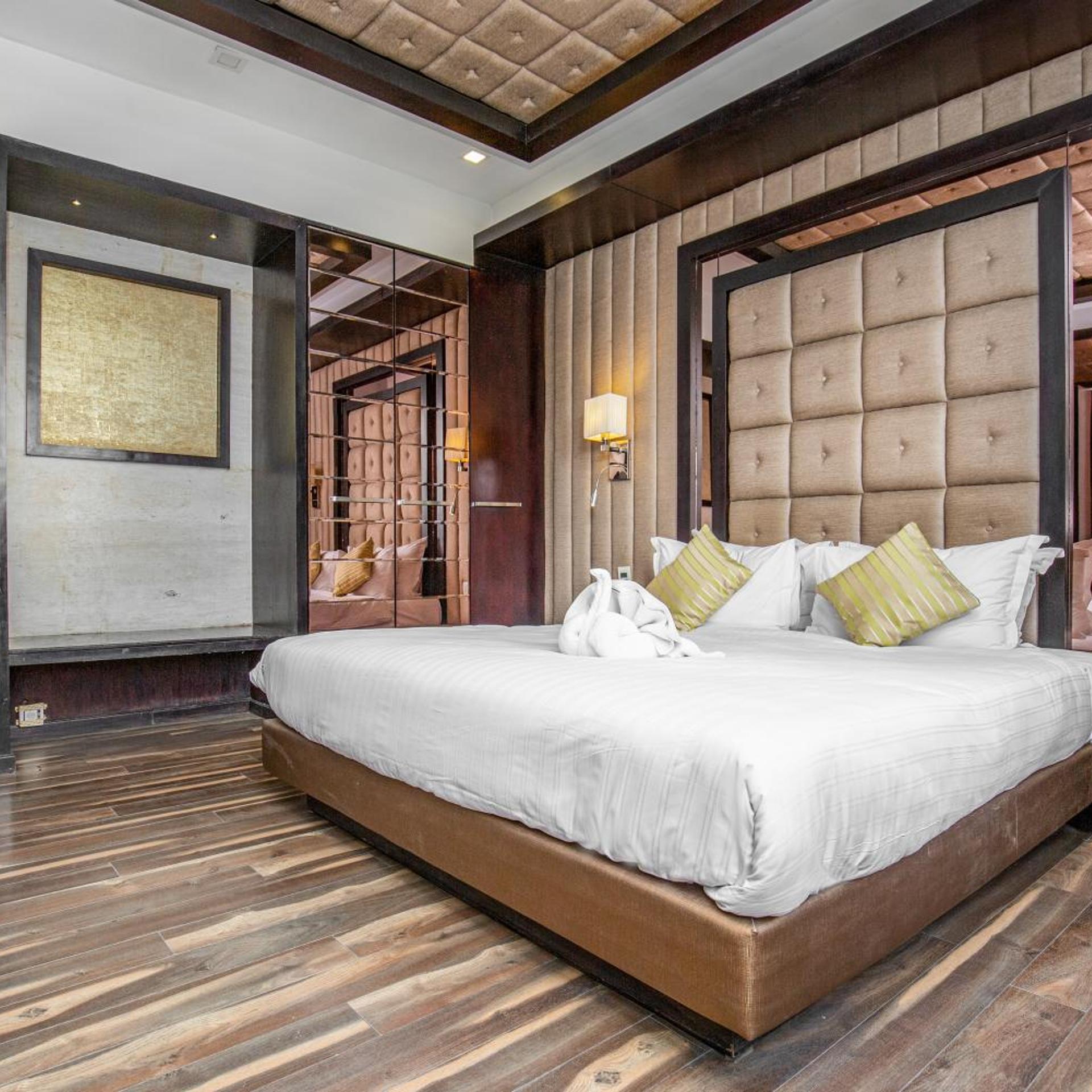 Mahabir Palace 11/40