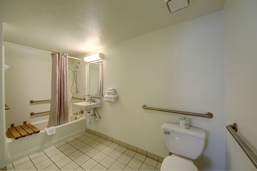Motel6 San Antonio, TX - Downtown - Market Square 42/44