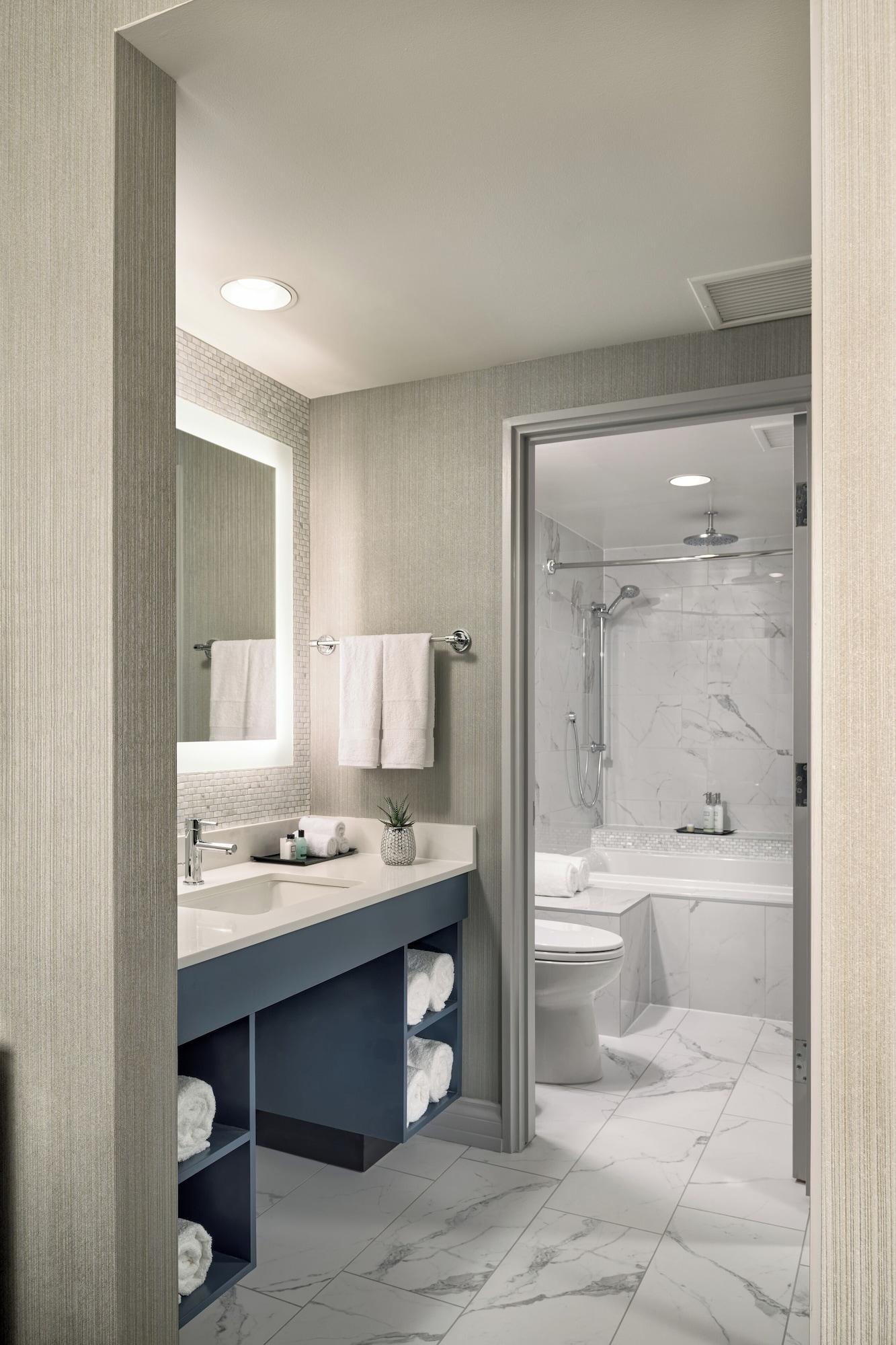 2 Bedrooms, Penthouse, Suite، Georgian Court Hotel, WorldHotels Elite 4/4