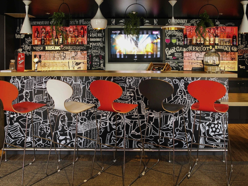 ibis Paris Gennevilliers 61/76