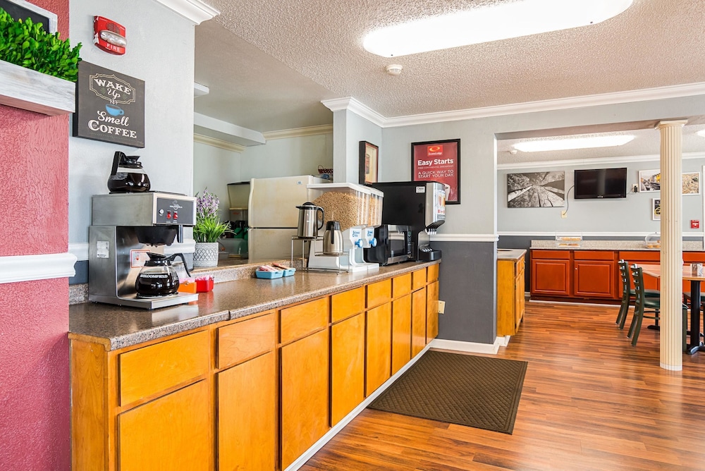 Econo Lodge Jacksonville near Little Rock Air Force Base 9/38
