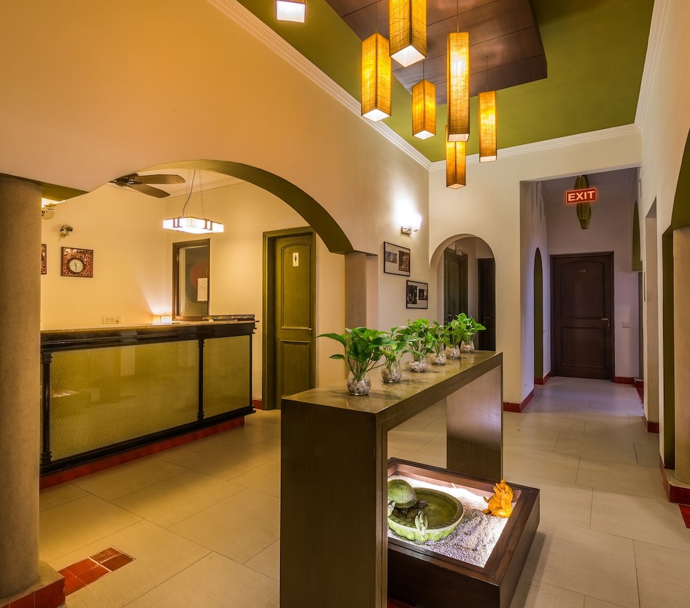 Home@F37 Kailash Colony Metro 8/69